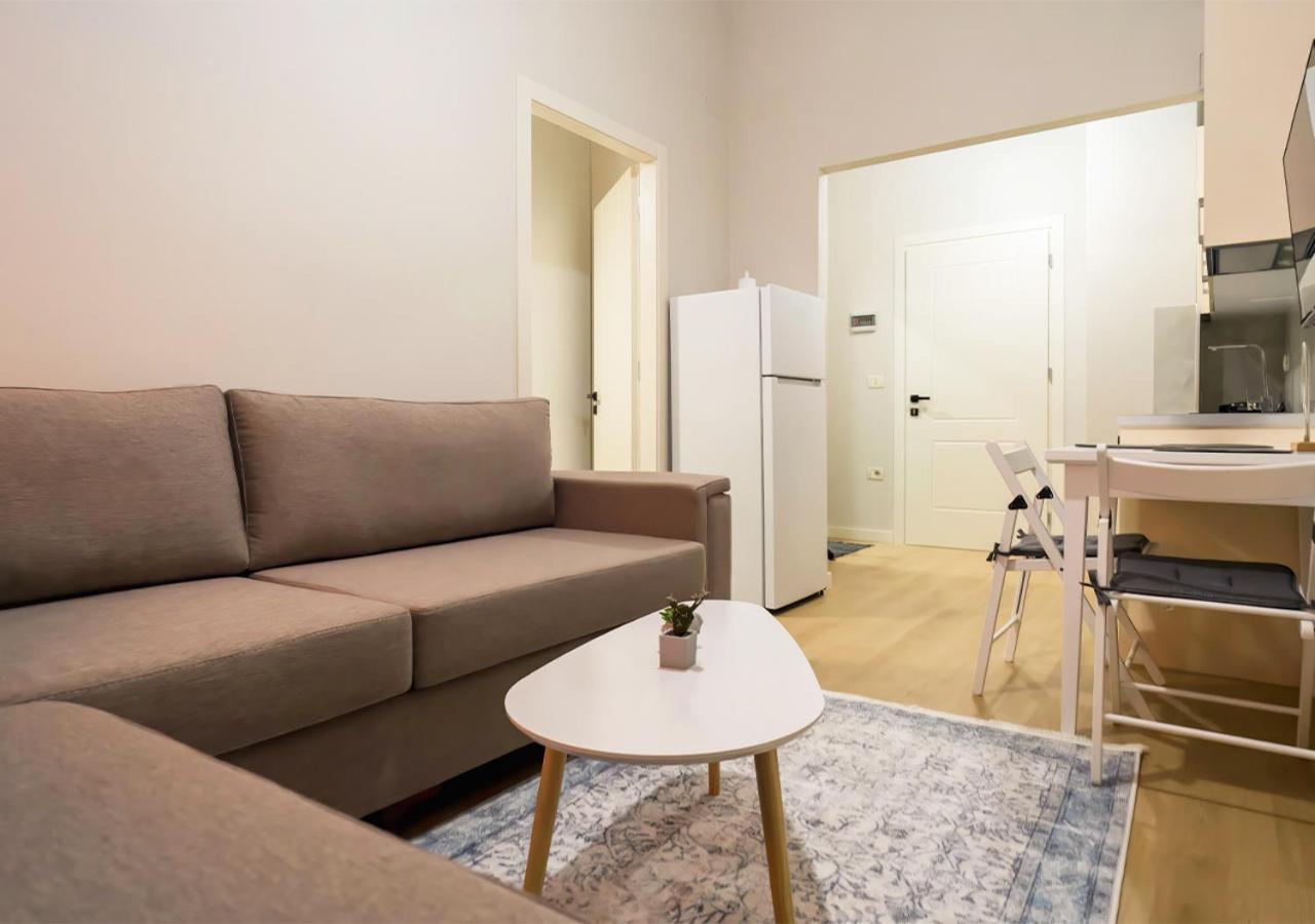 Home Inn Apartment Near City Center Тирана Екстер'єр фото