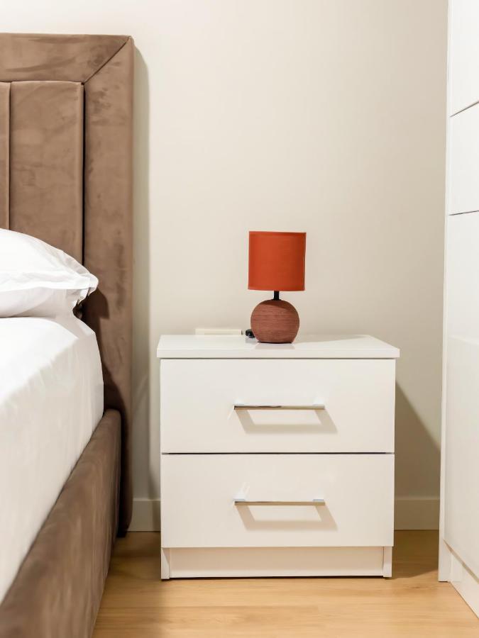 Home Inn Apartment Near City Center Тирана Екстер'єр фото